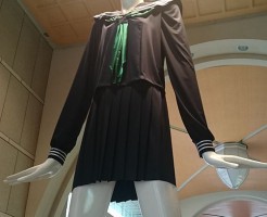 名古屋駅で超背の高い女子高生ナナちゃん